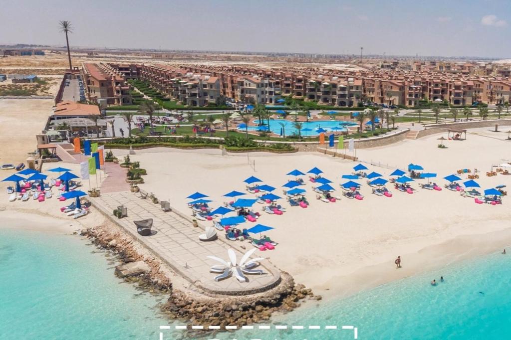 لازوردى باى